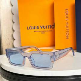 Picture of Louis Vuitton Sunglasses _SKUfw77644607fw